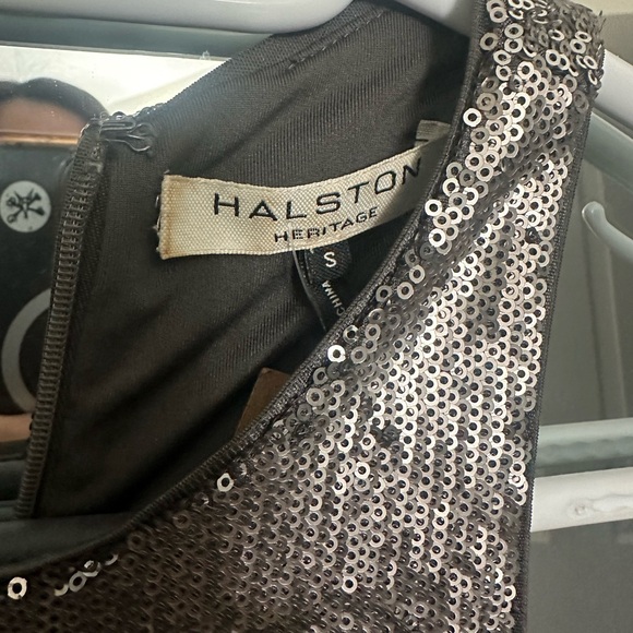Vintage orignal Halston Heritage dress size small. Retails for 475$ - Picture 2 of 3
